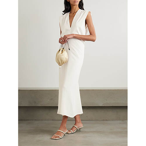 ชุดเดรส Midi ลึกแขนกุดสีงาช้างสั่งตัด